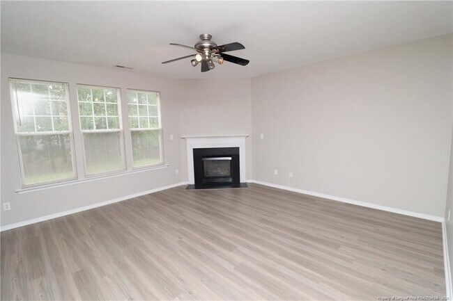 Building Photo - 104 Bell Tower Way