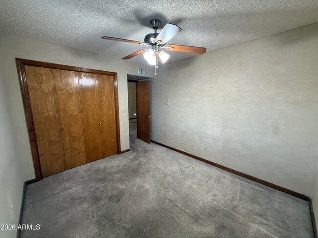 Building Photo - 1753 E Gable Ave