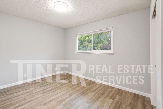 Building Photo - 1111 W St.-#4