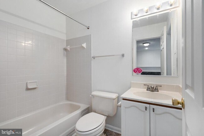 Building Photo - 18506 Carriage Walk Cir