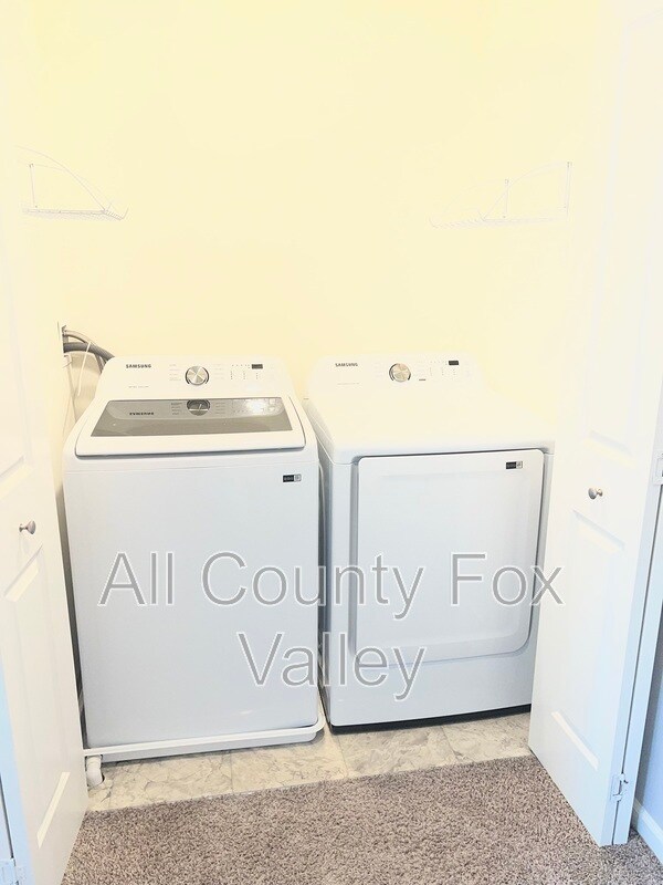 Building Photo - 844 Briar Gln Ct