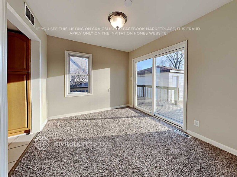 Building Photo - 9307 Nordica Ave