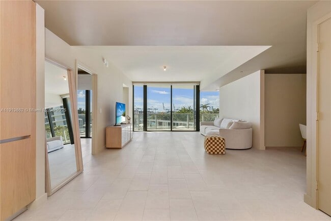 Building Photo - 500 Alton Rd