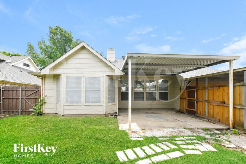 Building Photo - 1809 Pecan View Dr