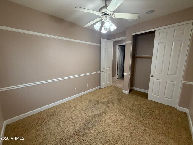 Building Photo - 421 W Wisteria Pl