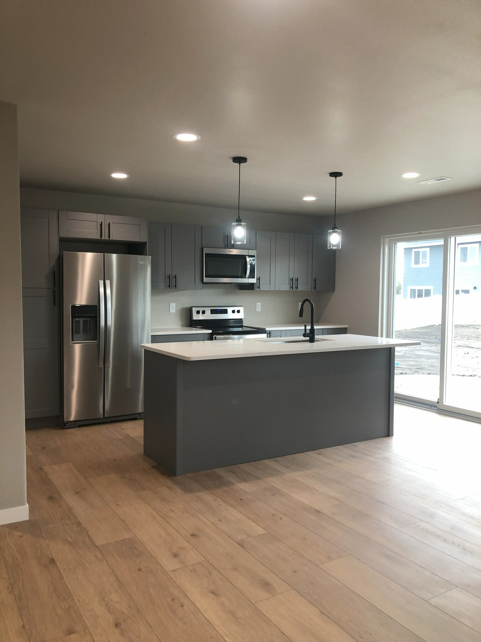 Building Photo - 528 Oxford Ave