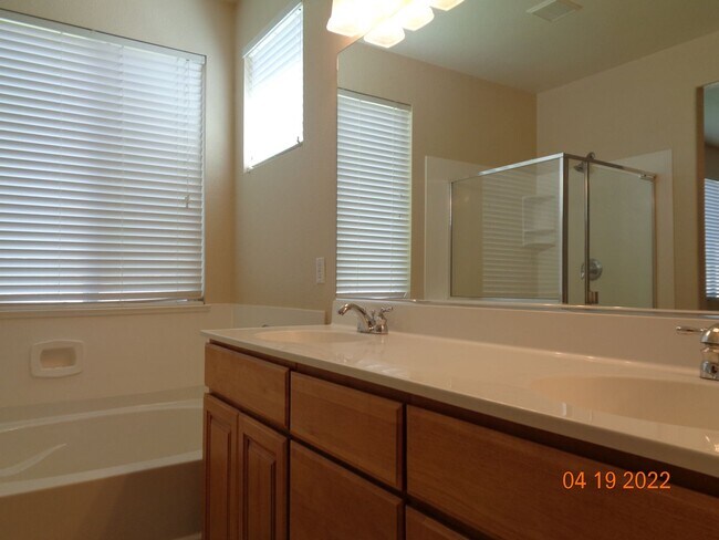 Building Photo - 3131 Perdot Ln