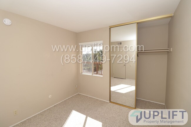 Building Photo - MOVE IN SPECIAL! $1,000 OFF FIRST MONTHS R...