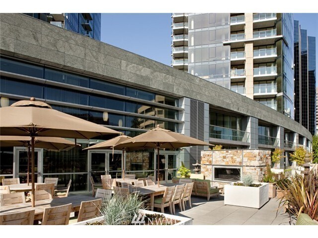 Building Photo - 10700 NE 4th St