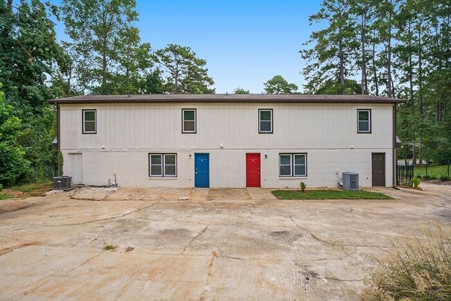 Building Photo - Beautiful 3BR/2BA Duplex near Downtown Covington!