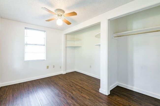 Building Photo - 24204 Linda Ln
