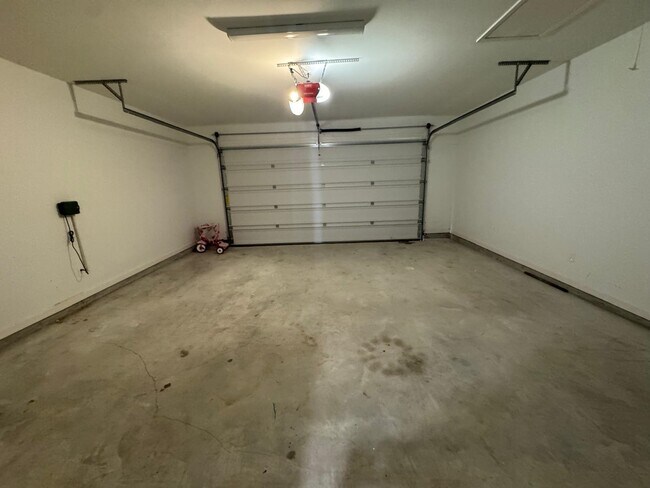 Building Photo - 1504 Ocaso Dr