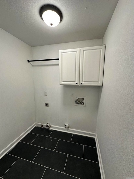 Building Photo - 15315 Birch Dr