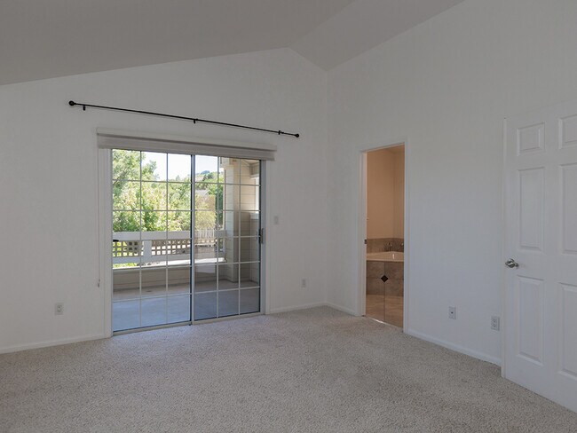 Building Photo - Delightful 3 Bedroom, 2 bath, Community Pool & Tennis, West Danville!