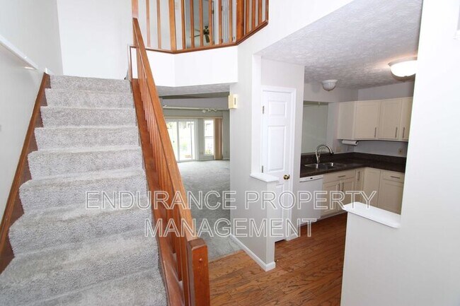 Building Photo - 482 Madeira Ct