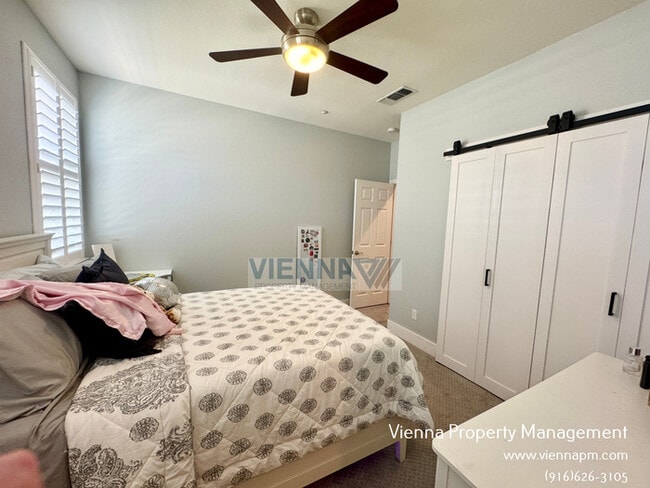 Building Photo - 2169 Mount Errigal Pl