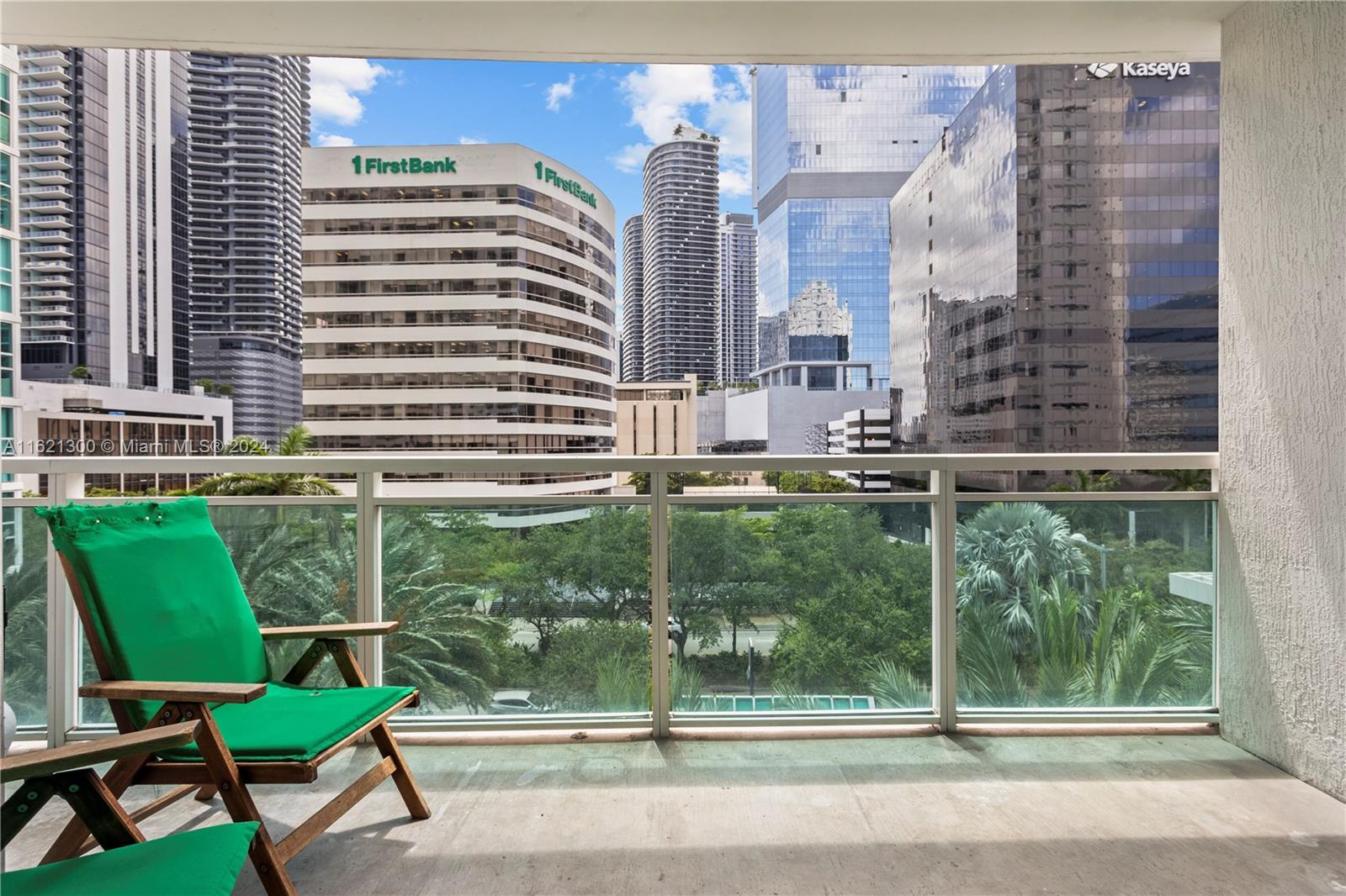 Building Photo - 950 Brickell Bay Dr