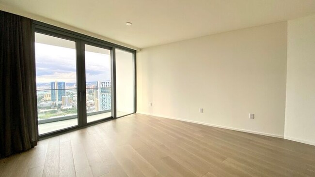Building Photo - 1000 Auahi St