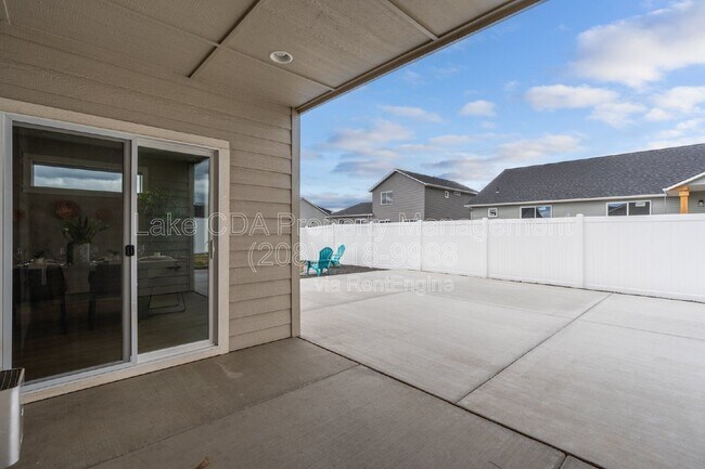 Building Photo - 5673 W Rockingham Dr