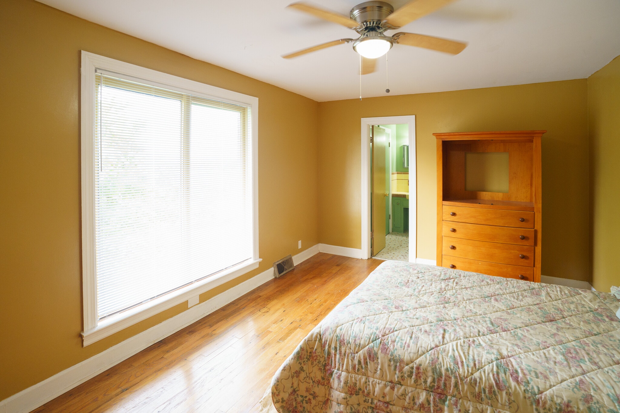 Master Bedroom - 3503 Geneva Cir