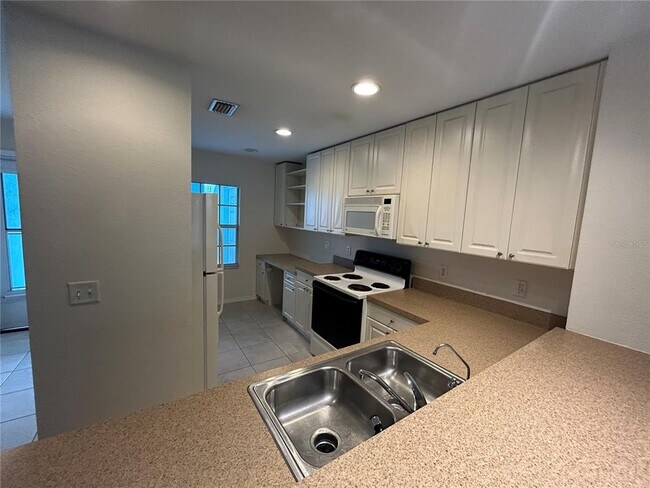 Building Photo - 5771 Sabal Trace Dr