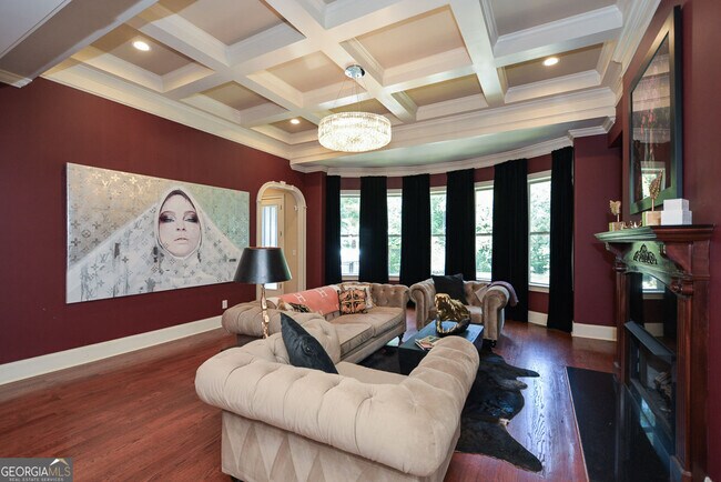 Building Photo - 2210 Spalding Dr
