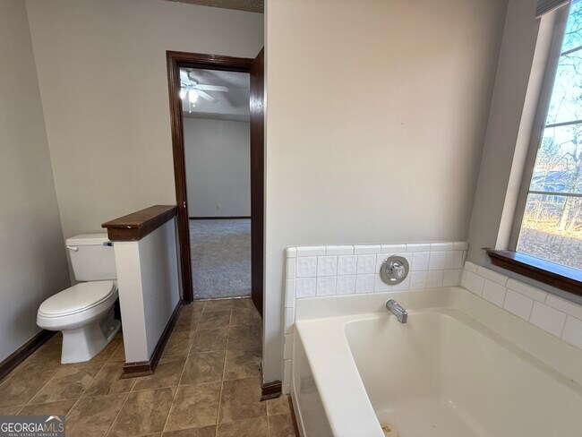 Building Photo - 235 Whirlwind Ct