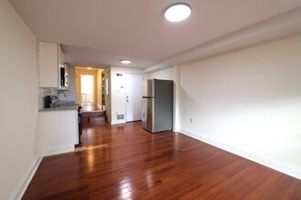 Building Photo - 1547 S 13th St