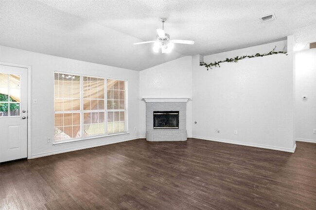 Building Photo - 7103 Greenspoint Dr