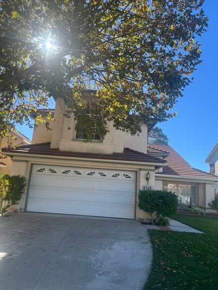 Primary Photo - 5018 Evanwood Ave