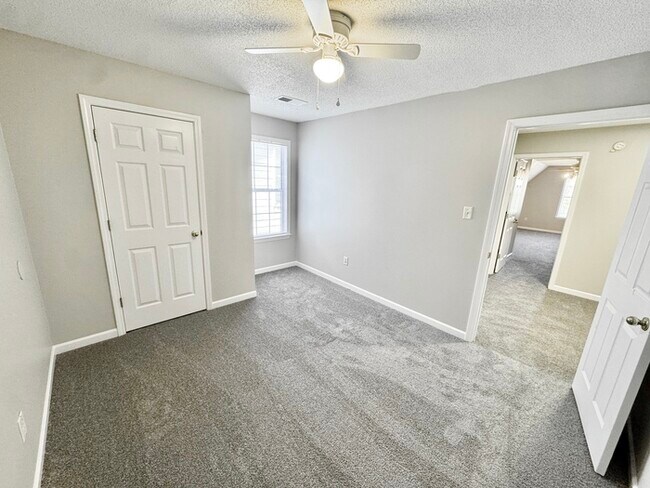 Building Photo - 7469 Dal Whinnie Trail