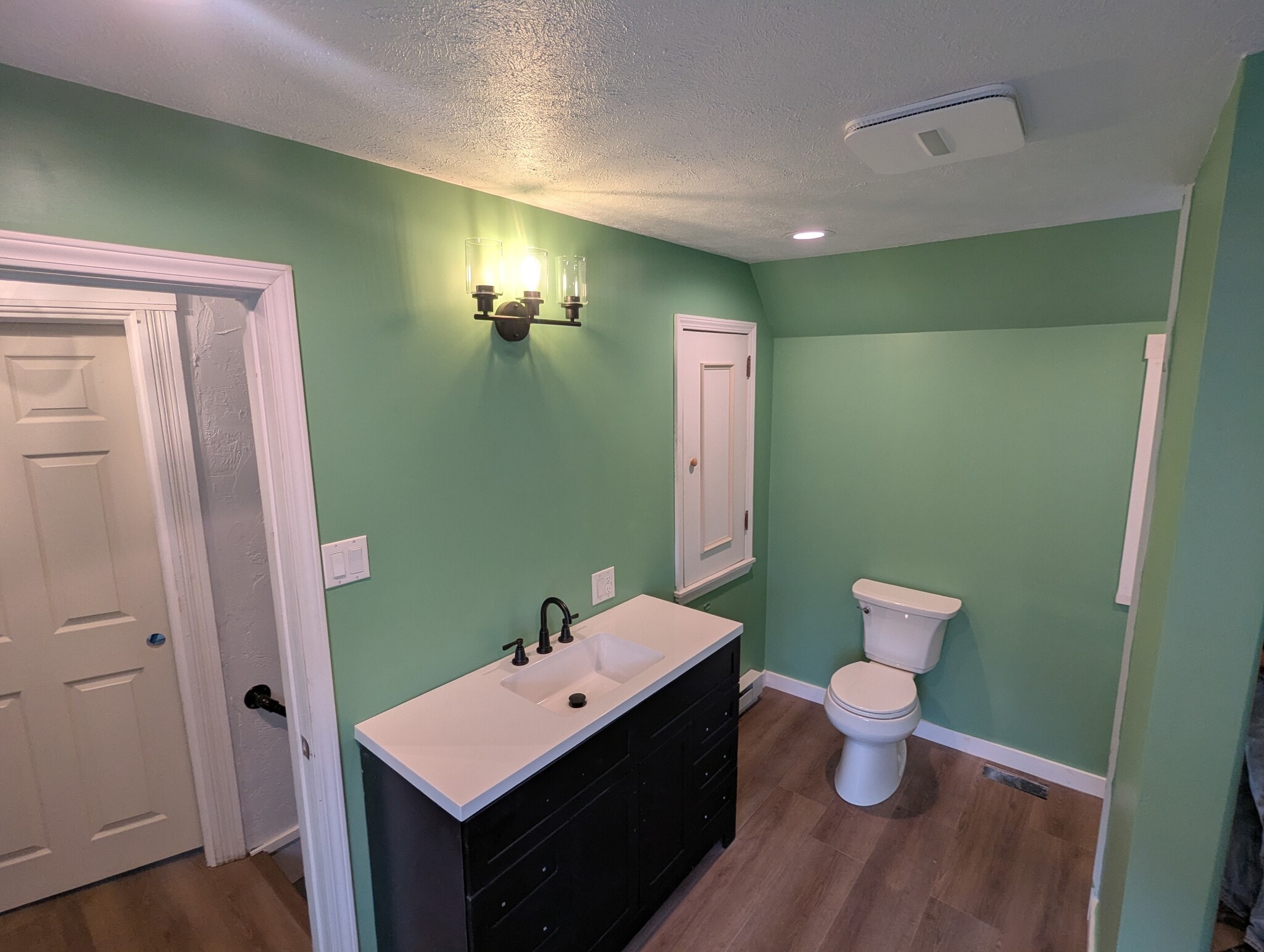 Building Photo - 511 West Alley