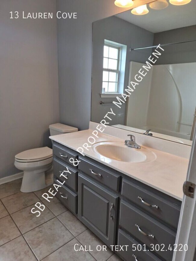 Building Photo - 13 Lauren Cove