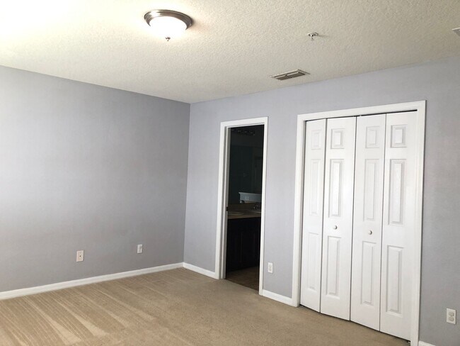 Building Photo - 13492 Applerose Ln