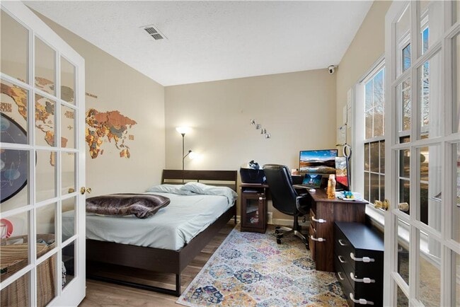 Building Photo - 10005 Lauren Hall Ct