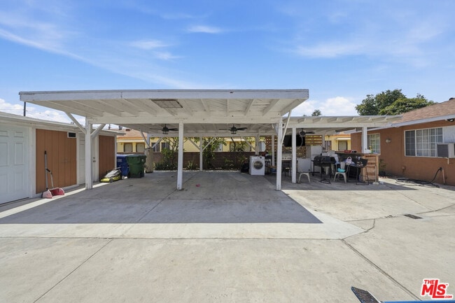 Building Photo - 6133 Orchard Ave