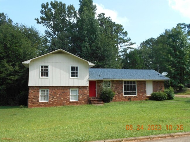 Building Photo - 213 Avondale Dr