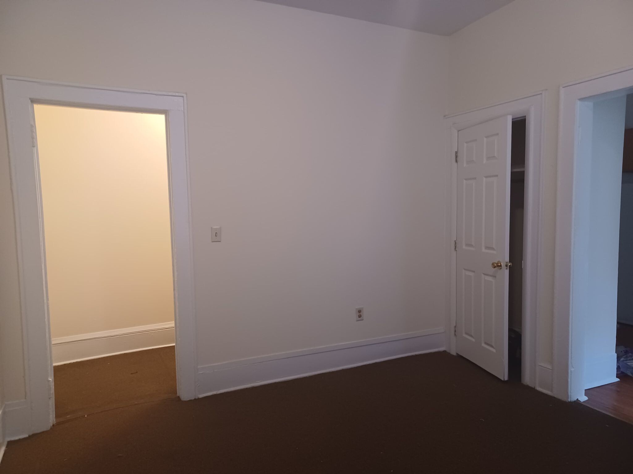 Building Photo - 210 Main St