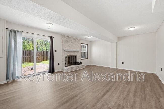 Building Photo - 8239 Dr Craik Ct