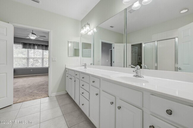 Building Photo - 6609 Spring Flower Ct