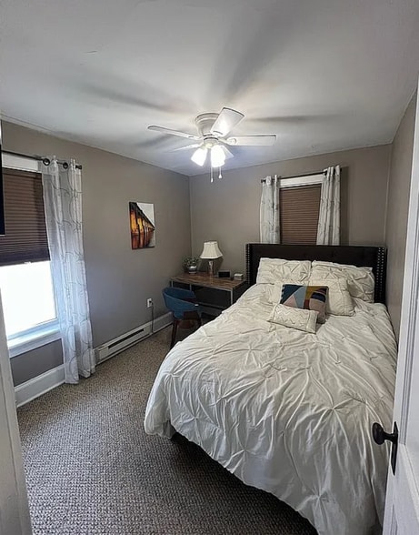 Queen bed 2 - 533 N 2nd St