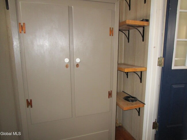 Building Photo - 1303 8th Ave