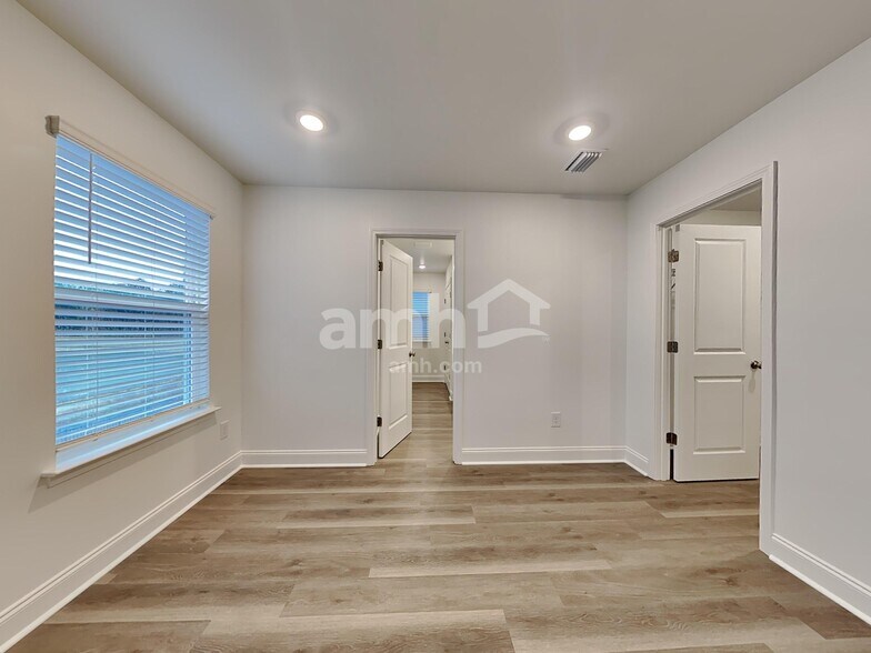 Building Photo - 168 Portside Pk Dr