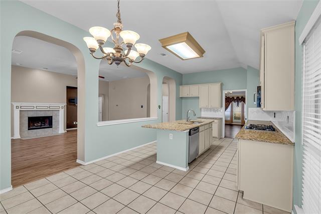 Building Photo - 6911 Thunderbird Dr