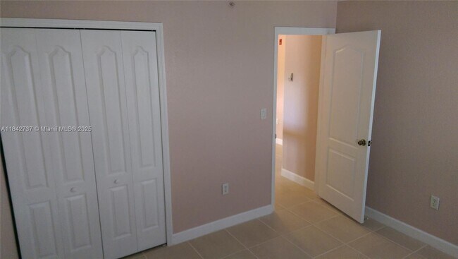 Building Photo - 4321 SW 160th Ave