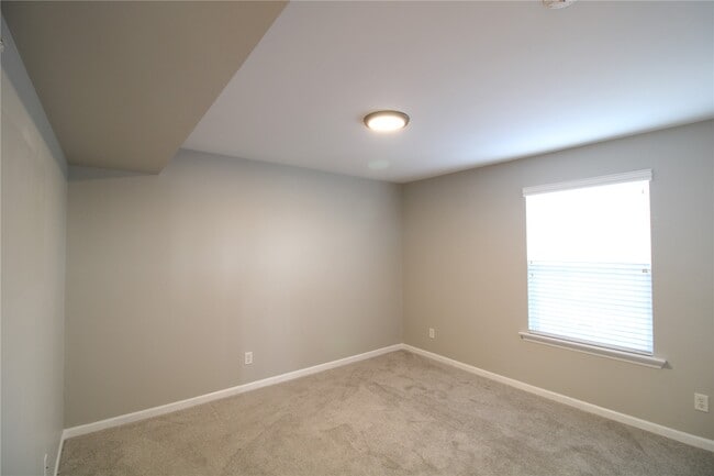 Building Photo - 5123 Welsh Dr