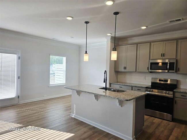Building Photo - 2625 Ravencliff Dr