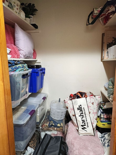 Building Photo - 216 5th St