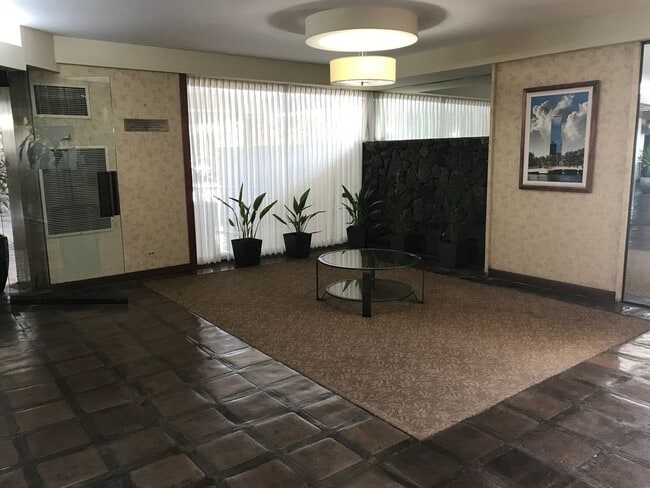 Building Photo - Century Center 1 Bdrm., 1 bath, 1 cov'd Pkg.