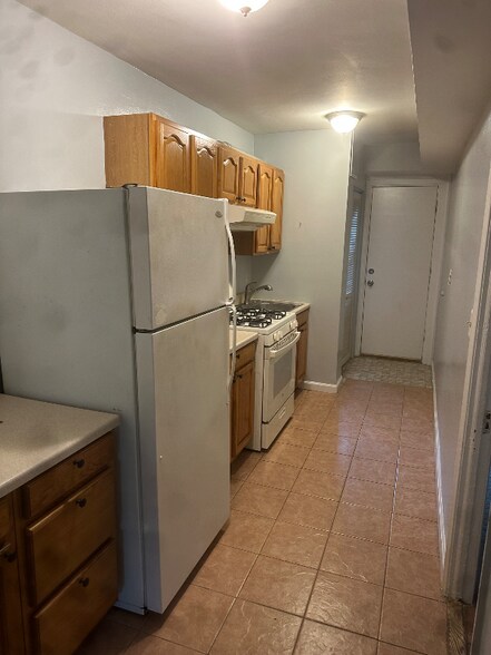 Building Photo - 920-919 19th St NE